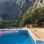 Σπίτι διακοπών In A Quiet Area - Private Pool - Sport - Starlink - Bbq *