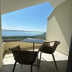 Σπίτι διακοπών In A Quiet Area - Private Pool - Sport - Starlink - Bbq *