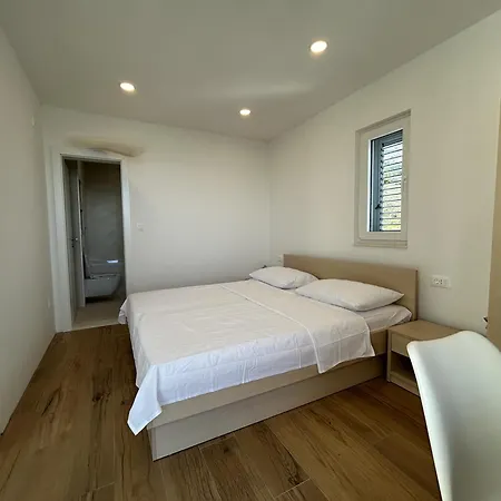 Quiet Area - Private Pool - Sport - Starlink - Bbq Holiday home