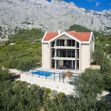 Quiet Area - Private Pool - Sport - Starlink - Bbq *