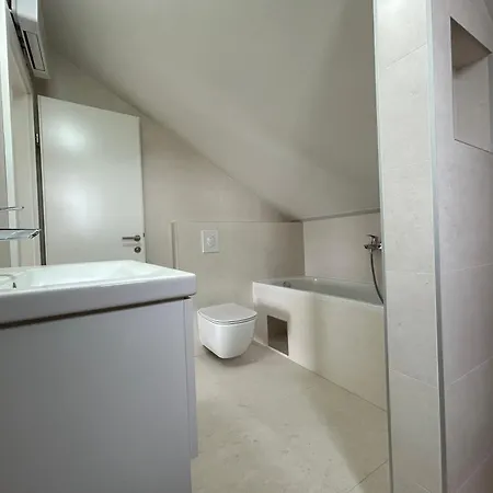 Quiet Area - Private Pool - Sport - Starlink - Bbq Holiday home *