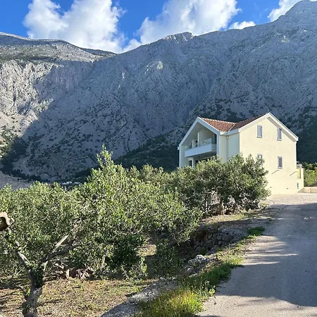 Quiet Area - Private Pool - Sport - Starlink - Bbq Holiday home