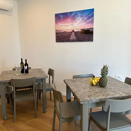 Quiet Area - Private Pool - Sport - Starlink - Bbq Holiday home Baska Voda