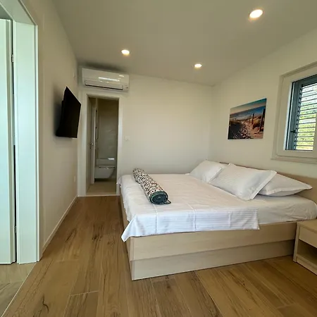 Holiday home Quiet Area - Private Pool - Sport - Starlink - Bbq Baska Voda