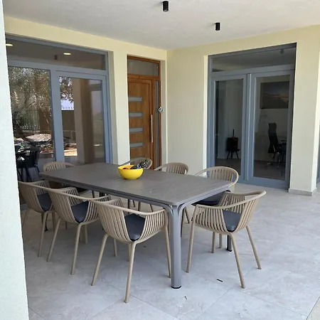 Holiday home Quiet Area - Private Pool - Sport - Starlink - Bbq