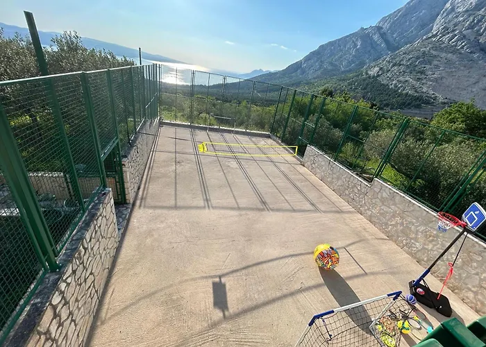 In A Quiet Area - Private Pool - Sport - Starlink - Bbq
