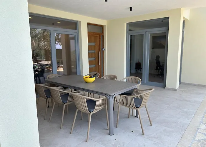 Nyaraló In A Quiet Area - Private Pool - Sport - Starlink - Bbq