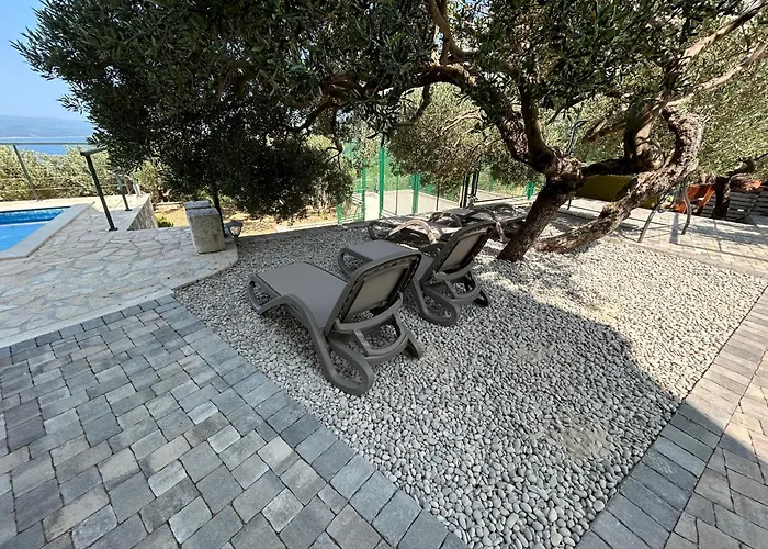 In A Quiet Area - Private Pool - Sport - Starlink - Bbq Nyaraló Baška Voda