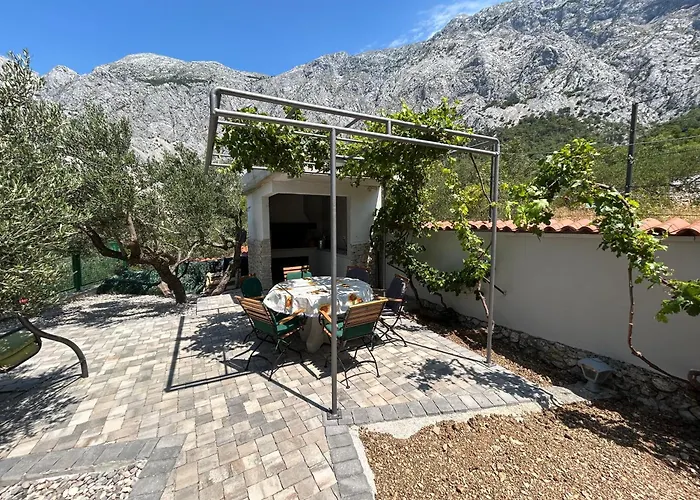 Nyaraló In A Quiet Area - Private Pool - Sport - Starlink - Bbq Baška Voda